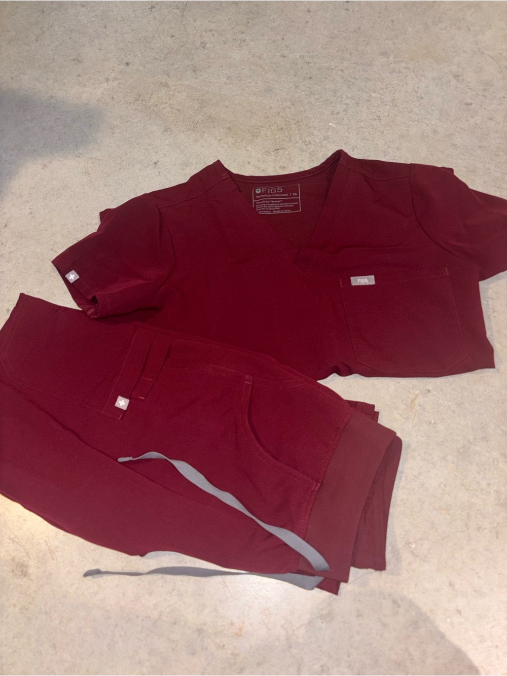 FIGS V-Neck Scrub Top & Bottom in Burgandy
